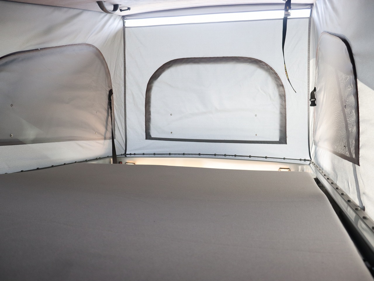 キャンピングカーバンコン