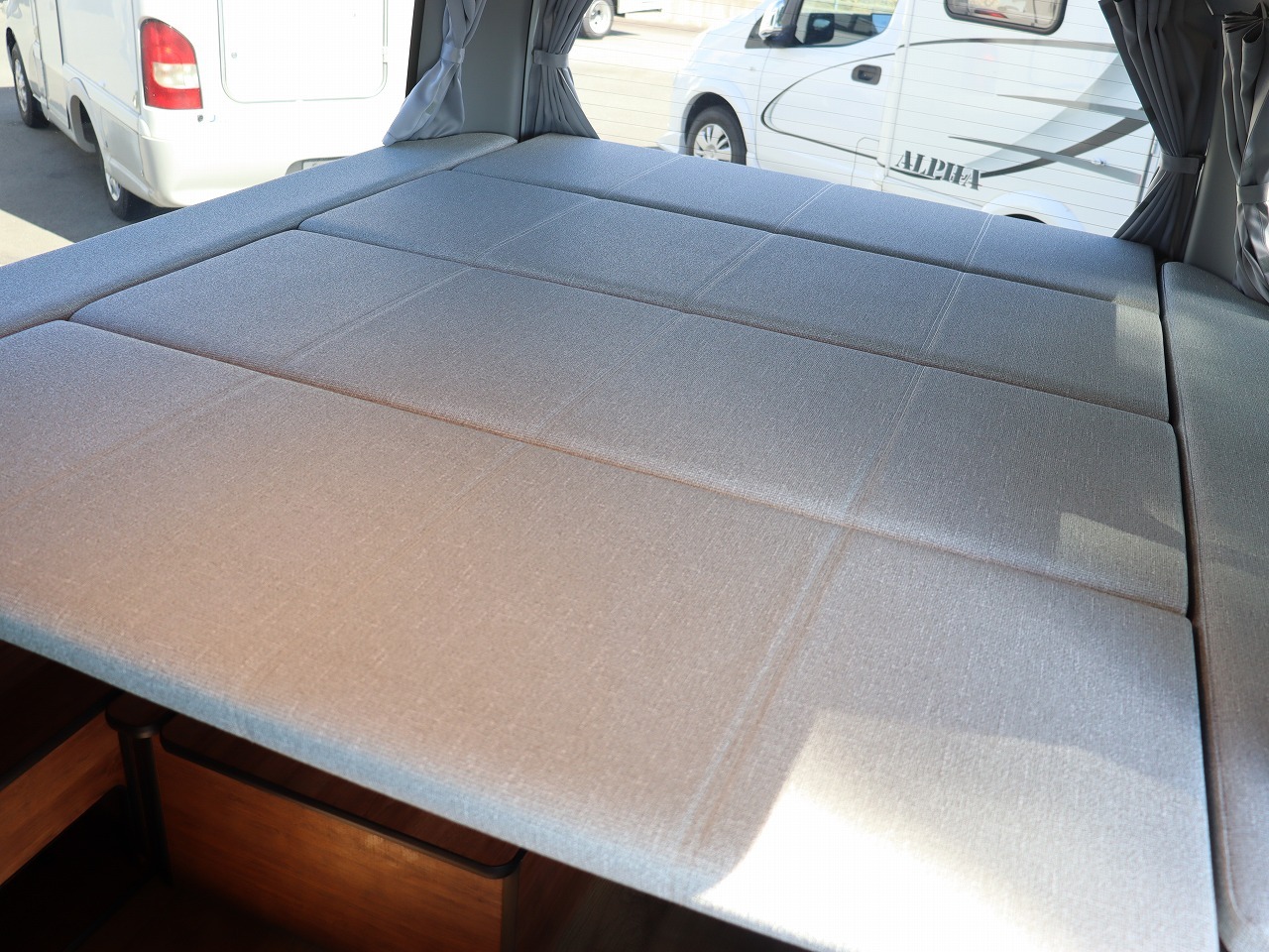 キャンピングカーバンコン