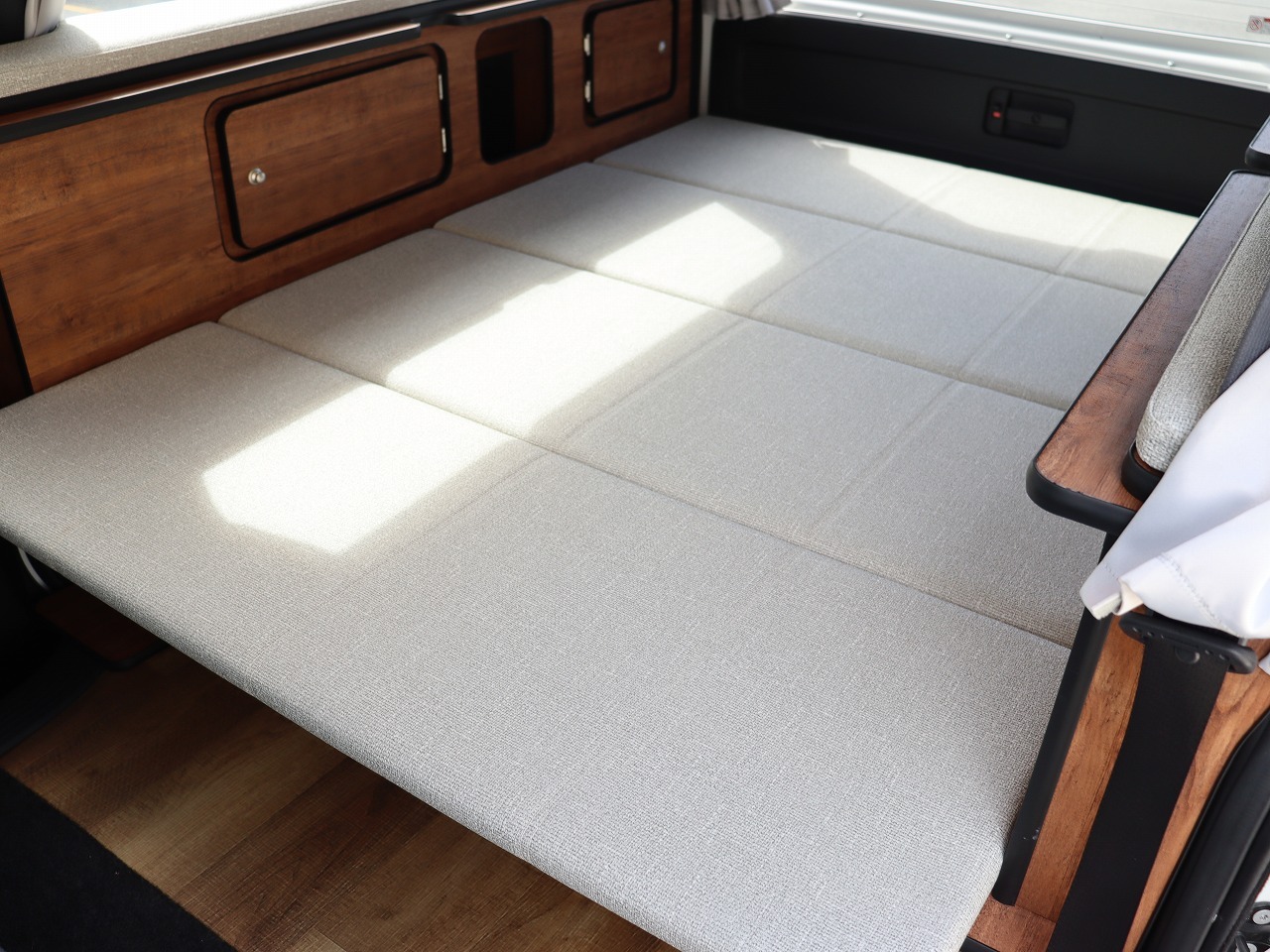 キャンピングカーバンコン