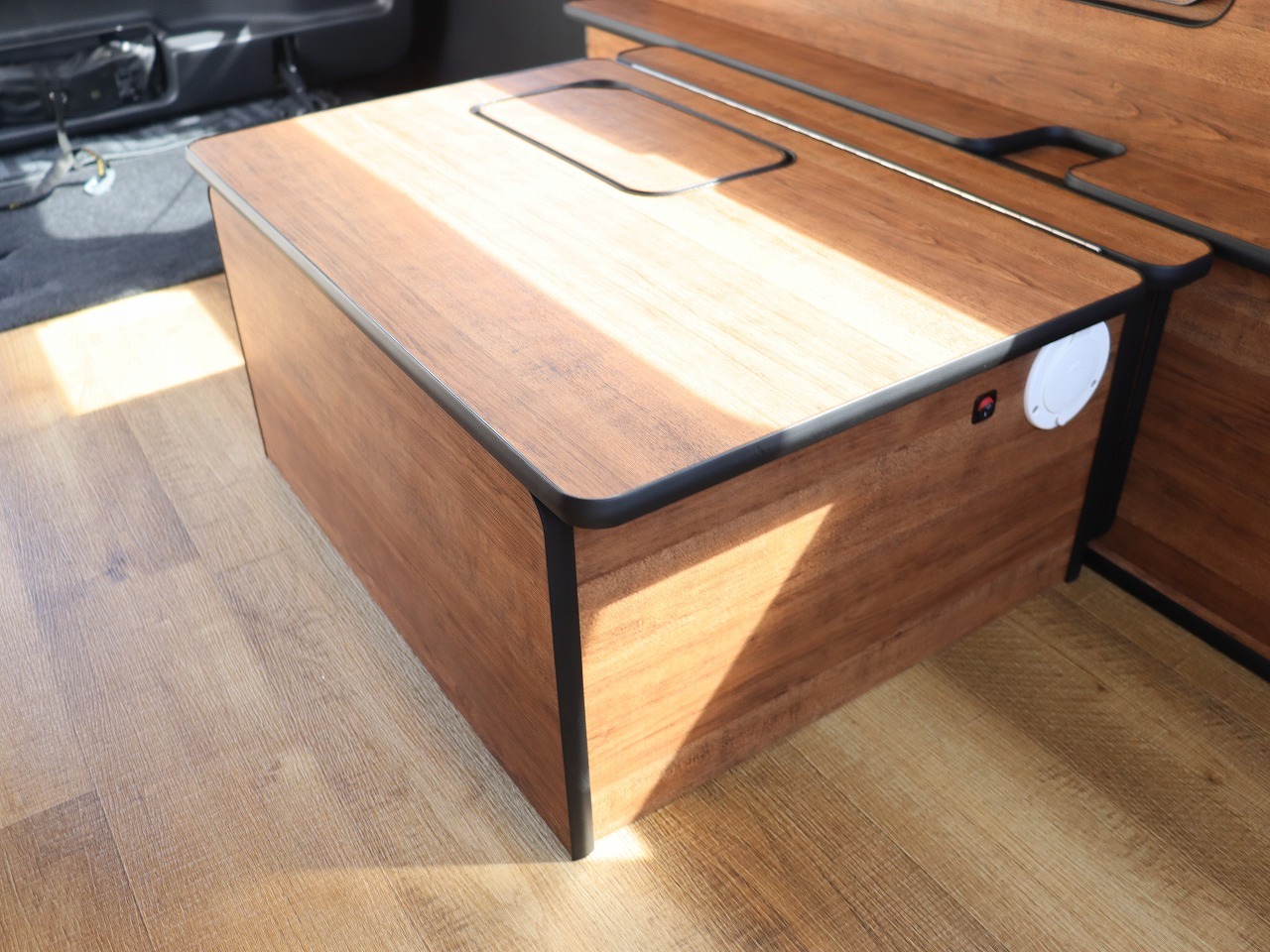 キャンピングカーバンコン