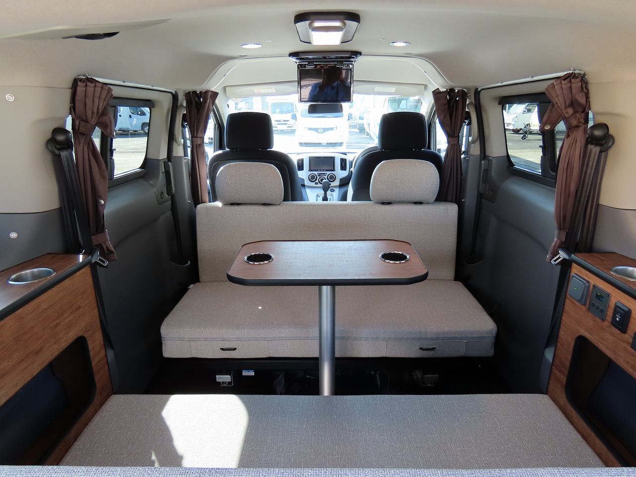 キャンピングカーバンコン