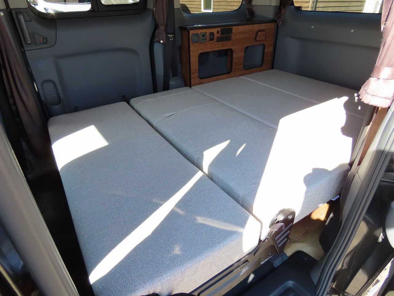 キャンピングカーバンコン