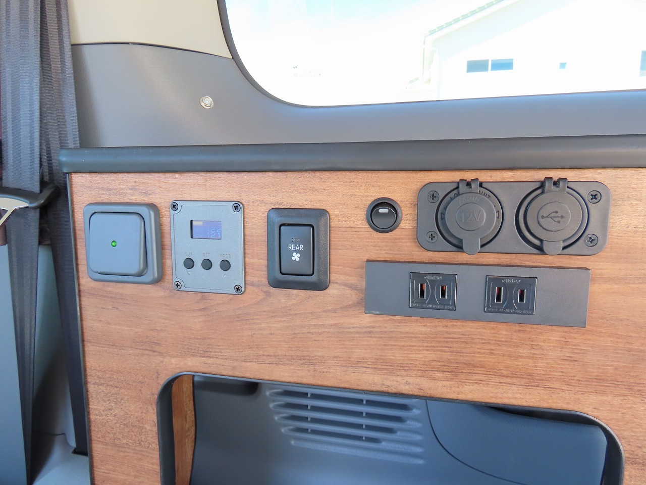 キャンピングカーバンコン