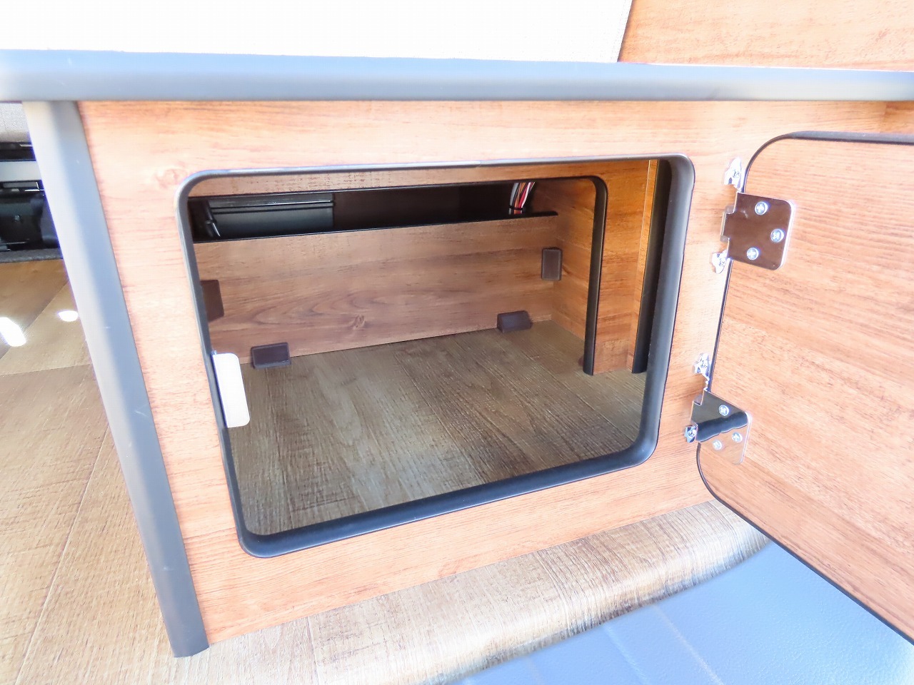 キャンピングカーバンコン