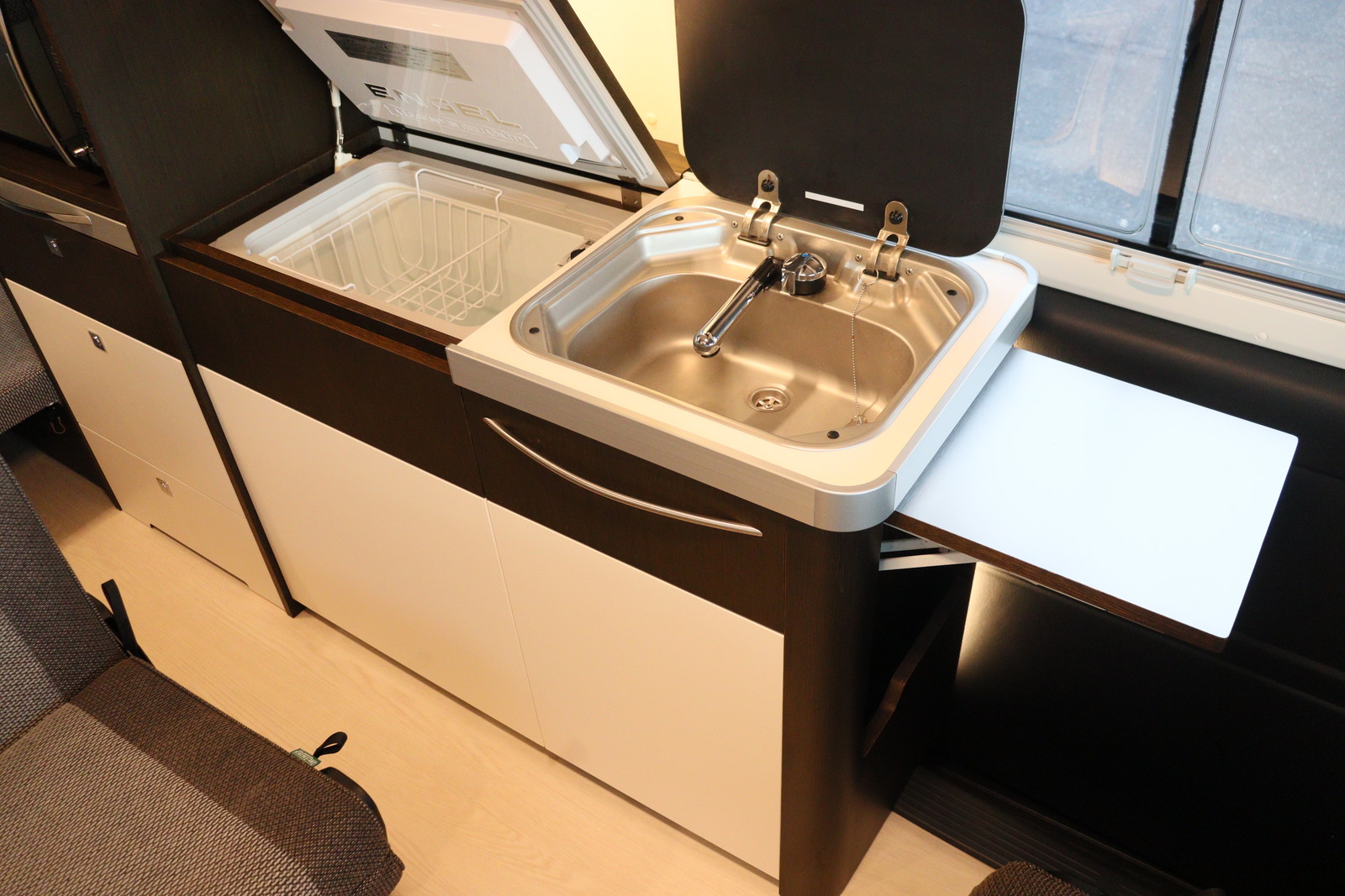 キャンピングカーバンコン