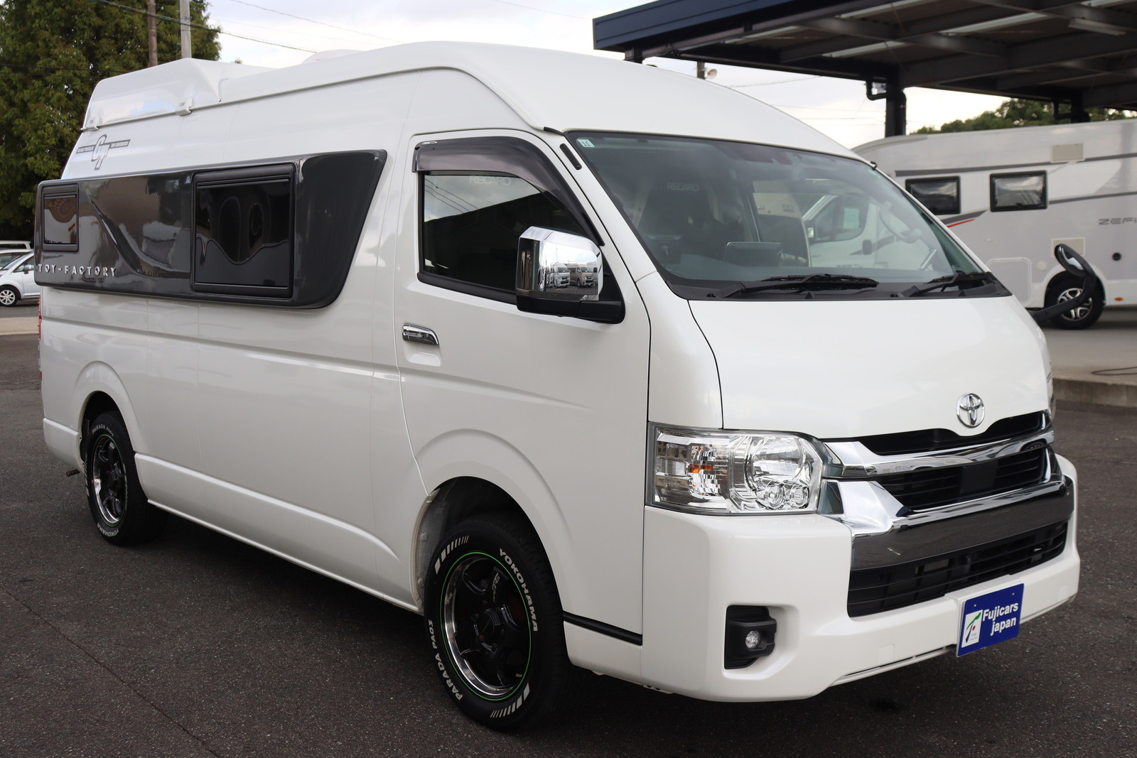 キャンピングカーバンコン