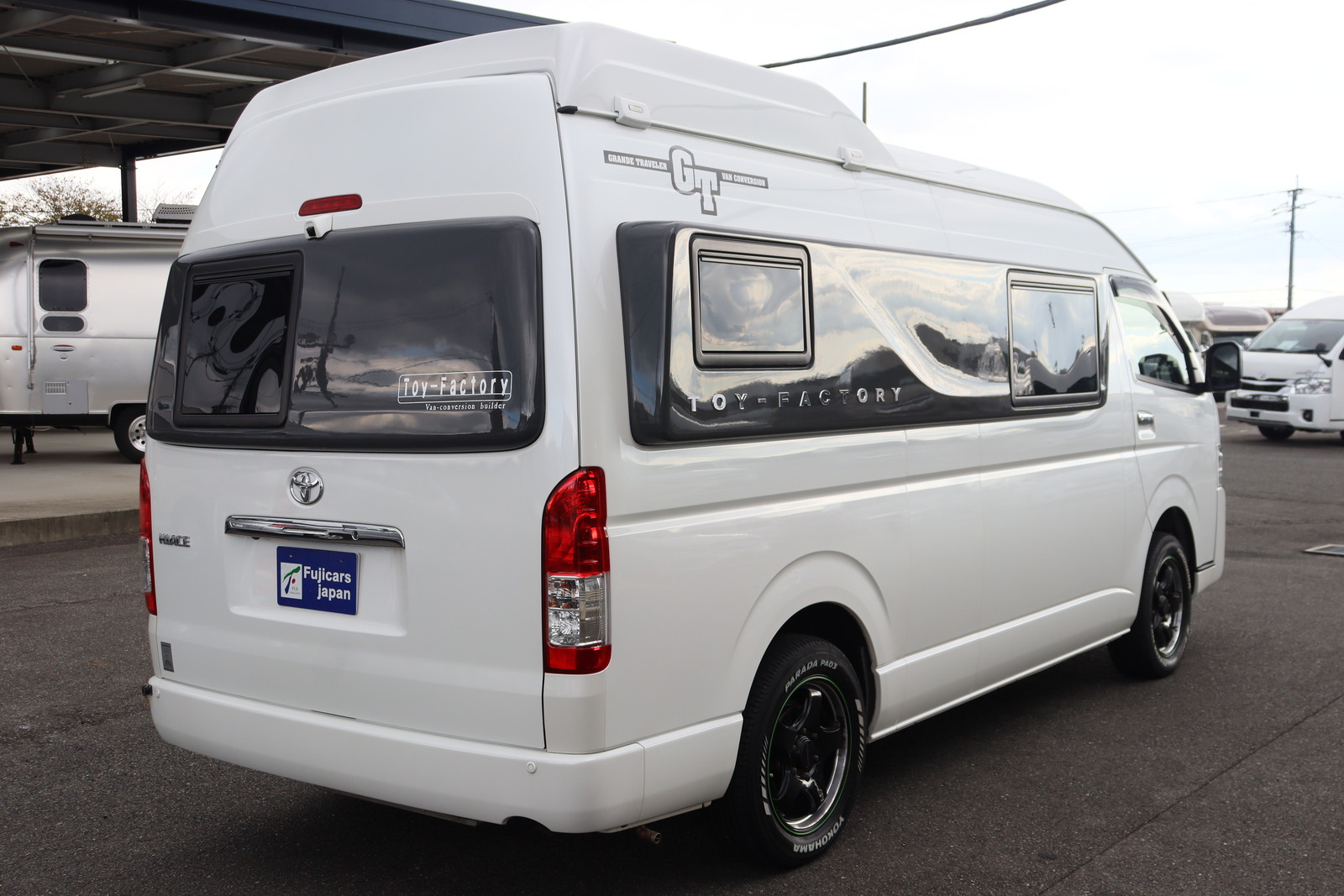 キャンピングカーバンコン