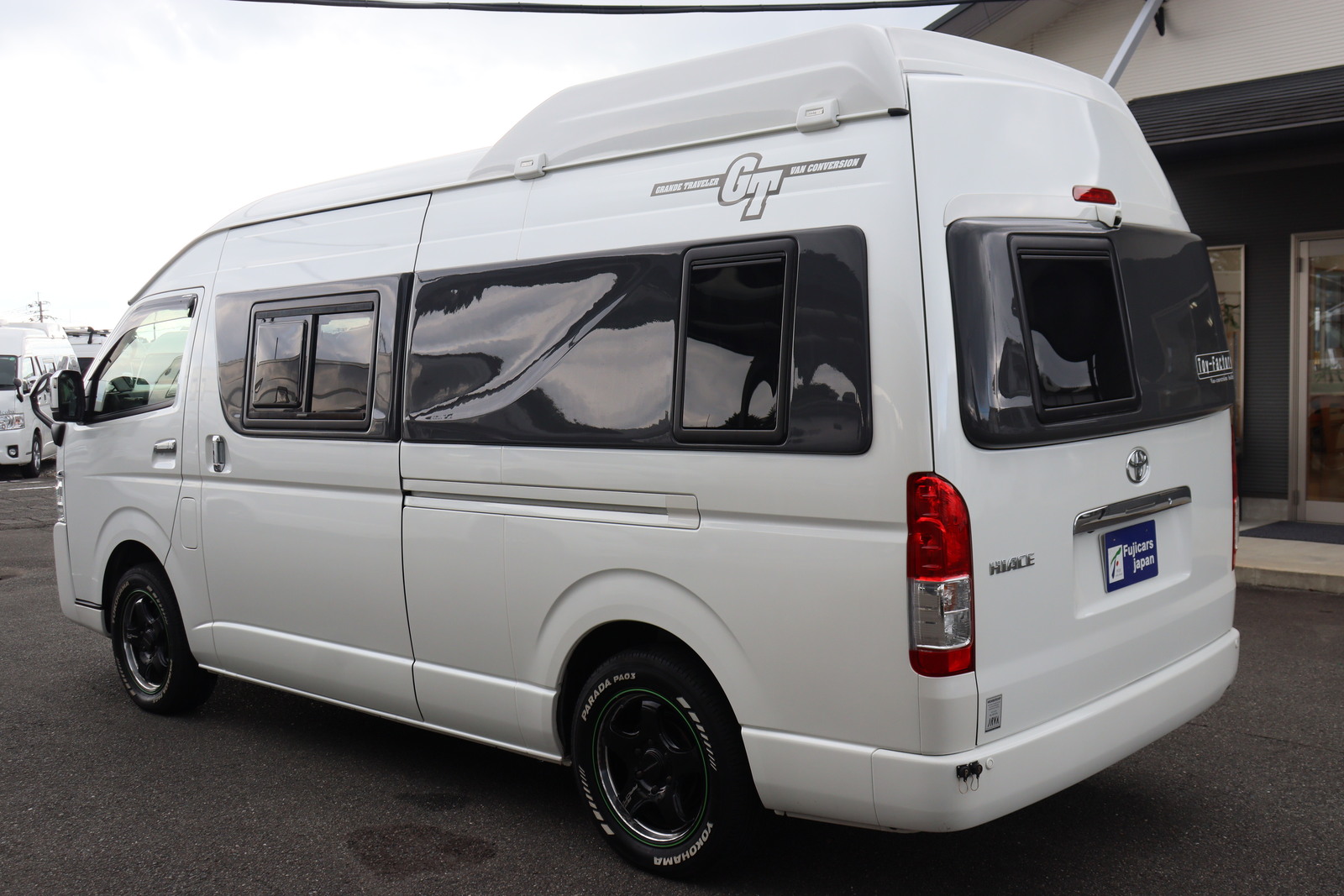 キャンピングカーバンコン