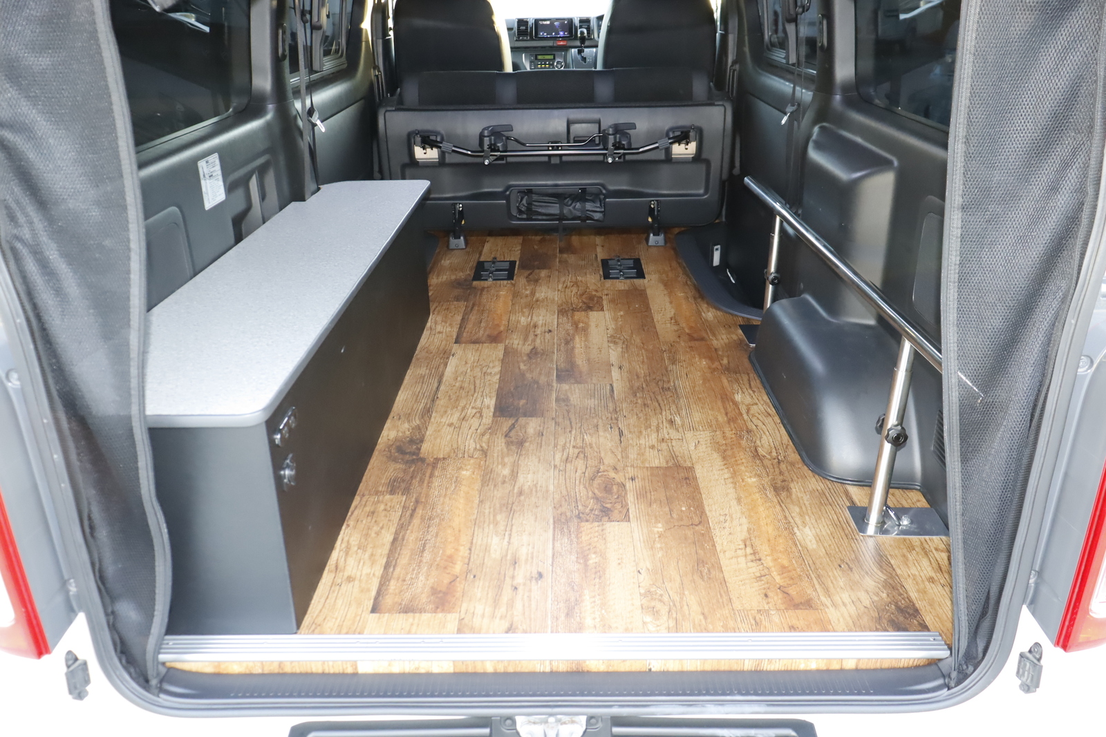 キャンピングカーバンコン