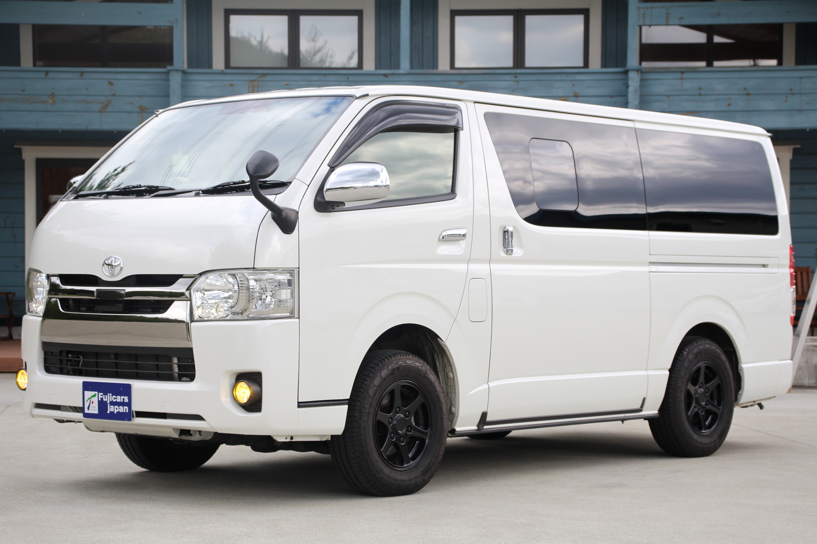 キャンピングカーバンコン