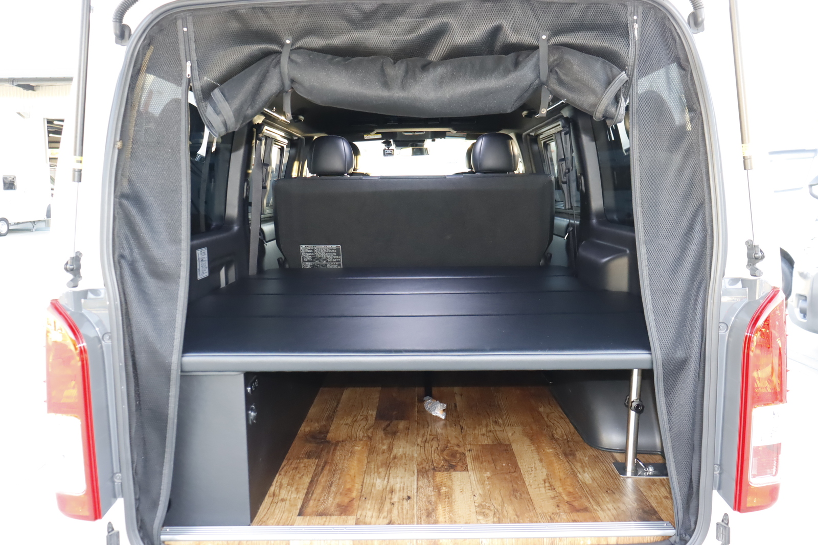 キャンピングカーバンコン