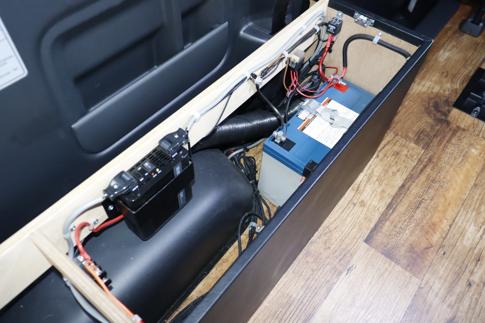 キャンピングカーバンコン