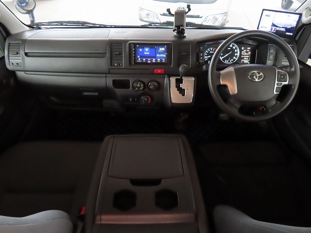 キャンピングカーキャブコン