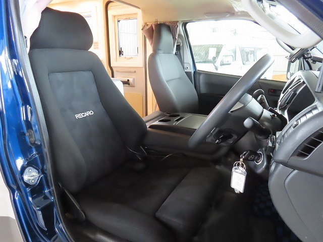 キャンピングカーキャブコン