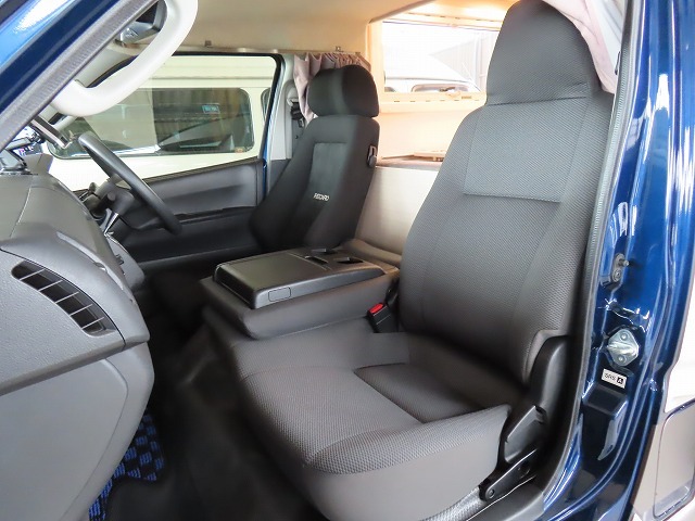 キャンピングカーキャブコン