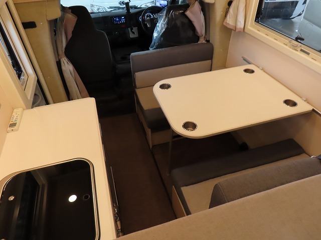 キャンピングカーキャブコン