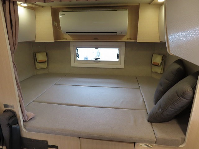 キャンピングカーキャブコン