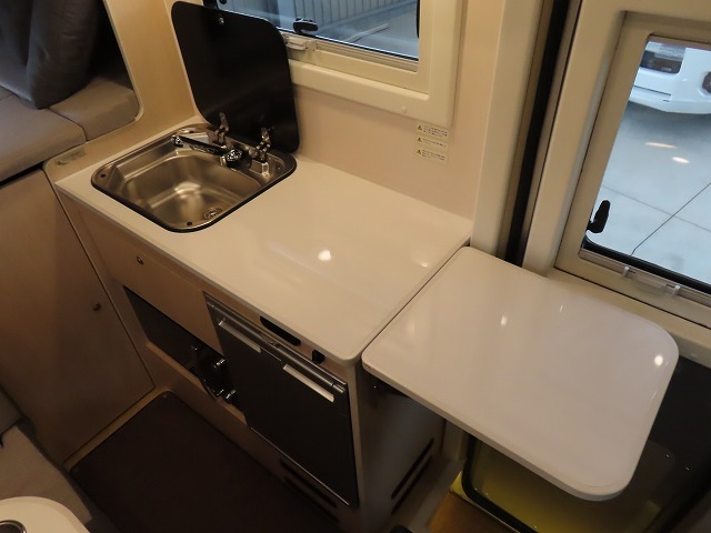 キャンピングカーキャブコン