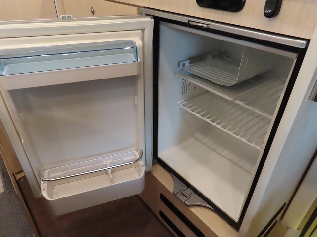 キャンピングカーキャブコン