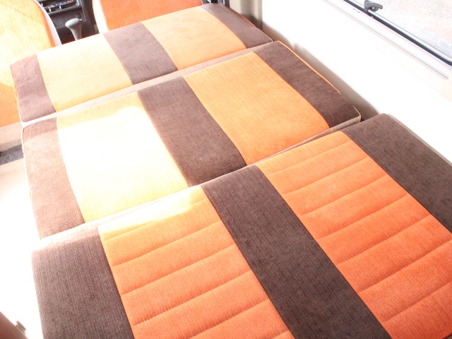 キャンピングカー軽キャンパー