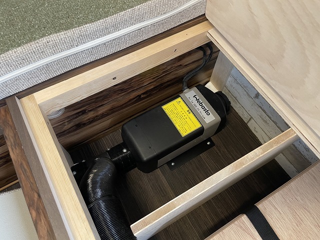 キャンピングカートレーラー