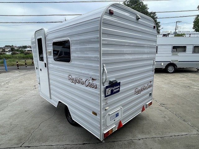 キャンピングカートレーラー