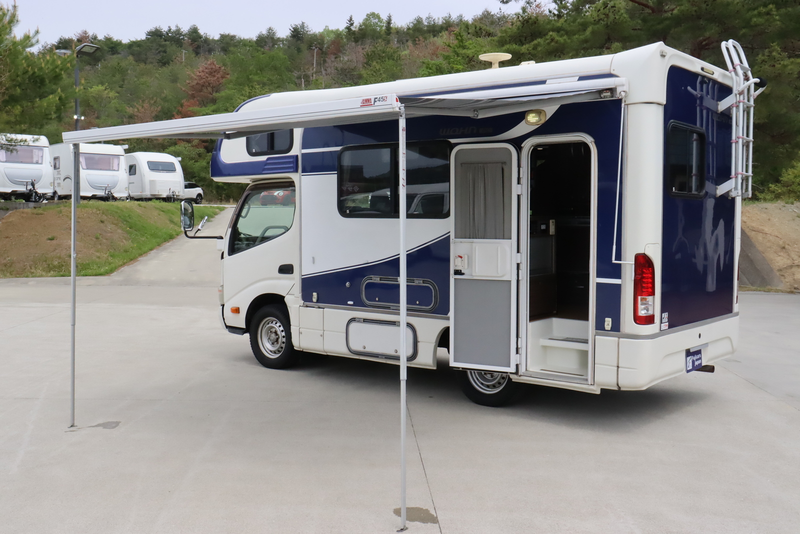 キャンピングカーキャブコン