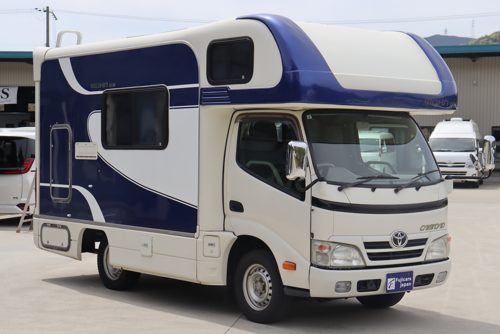 キャンピングカーキャブコン