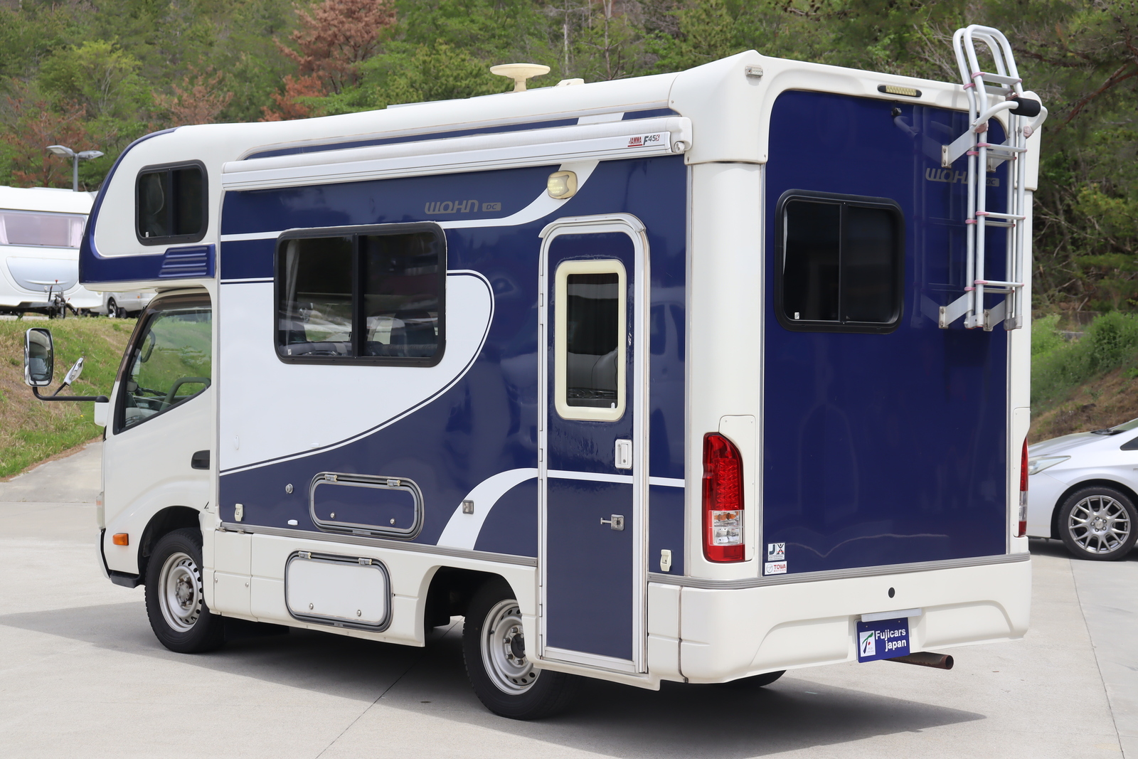 キャンピングカーキャブコン