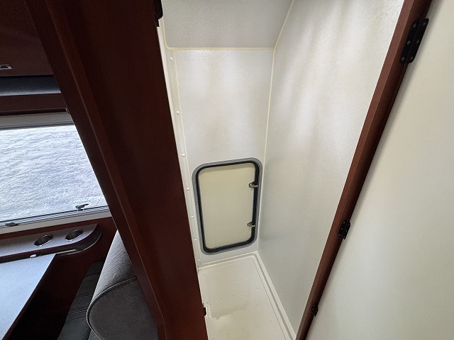 キャンピングカーキャブコン