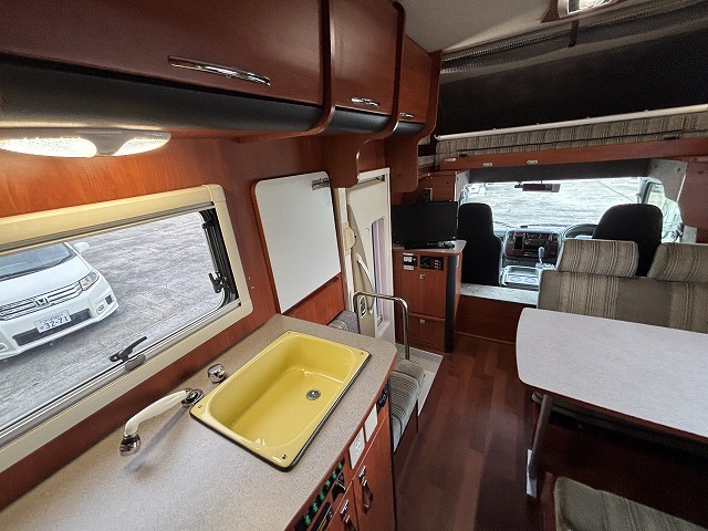 キャンピングカーキャブコン