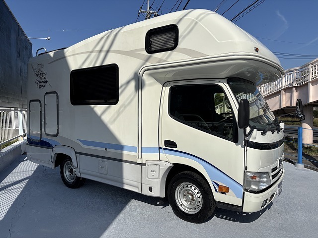 キャンピングカーキャブコン