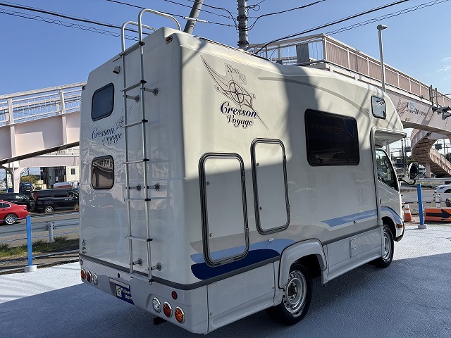 キャンピングカーキャブコン