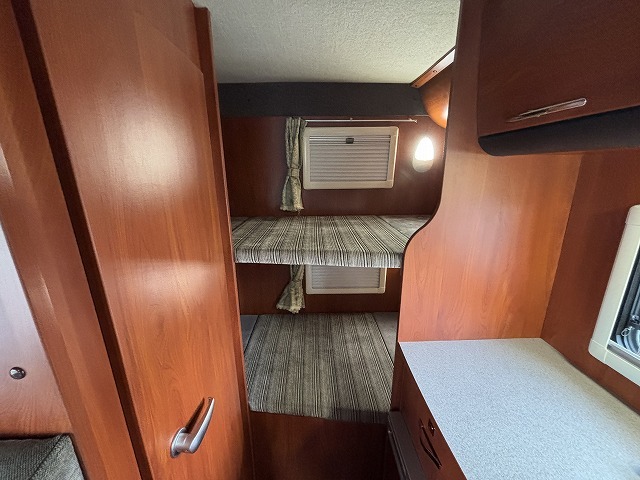 キャンピングカーキャブコン