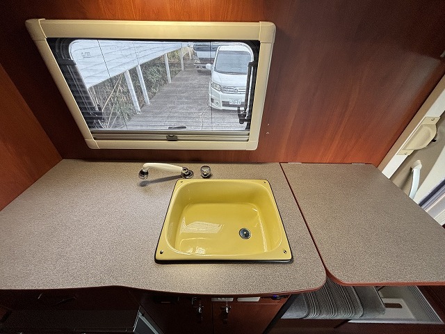 キャンピングカーキャブコン