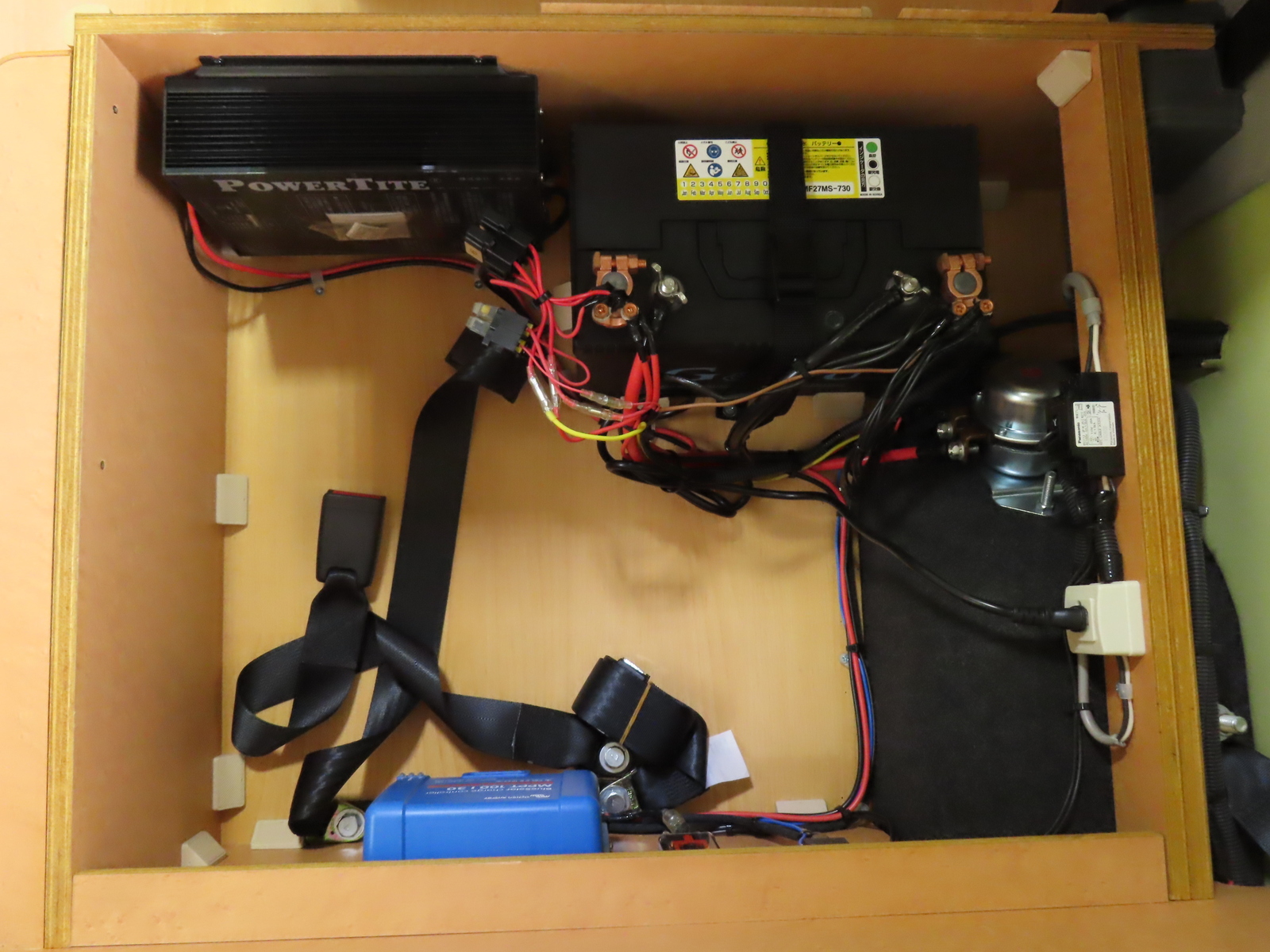 キャンピングカーバンコン