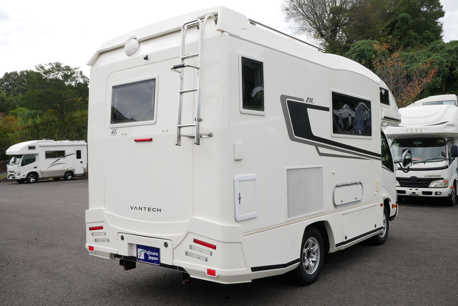 キャンピングカーキャブコン