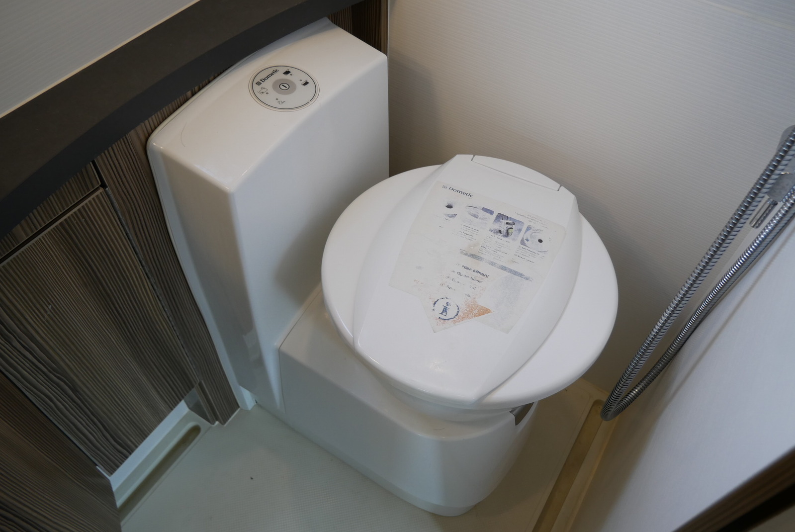 キャンピングカーキャブコン