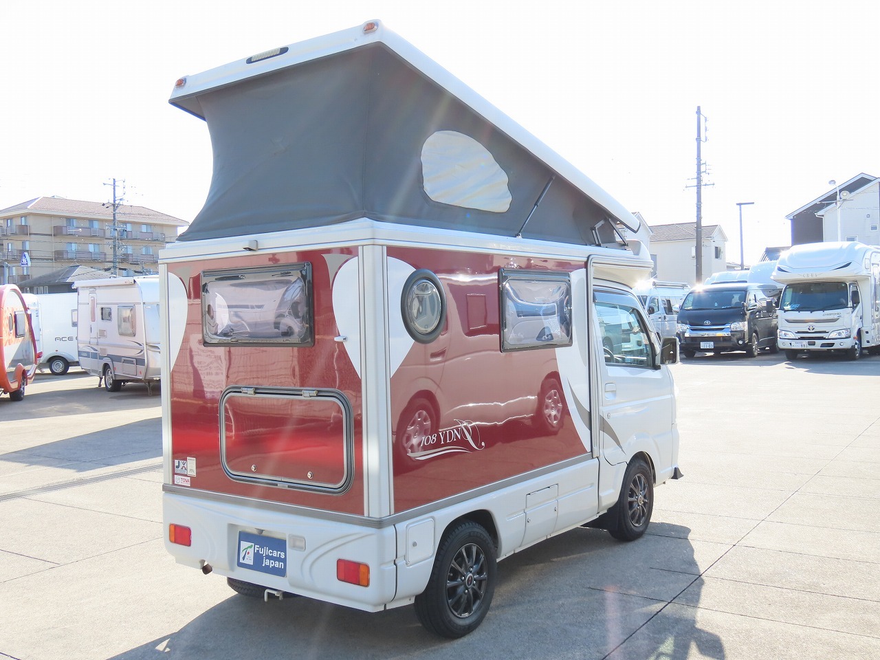 キャンピングカー軽キャンパー