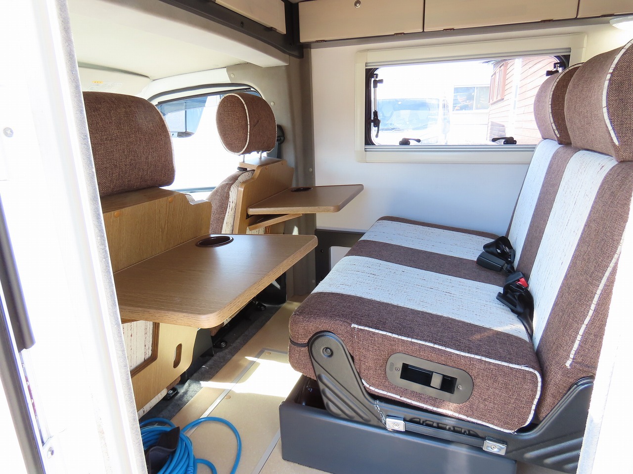 キャンピングカー軽キャンパー