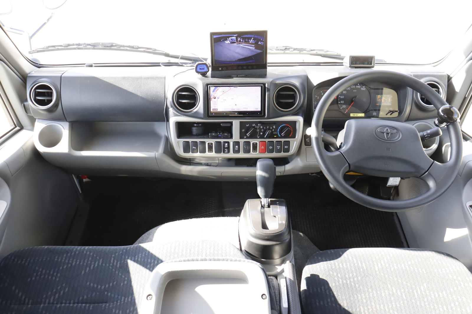 キャンピングカーキャブコン