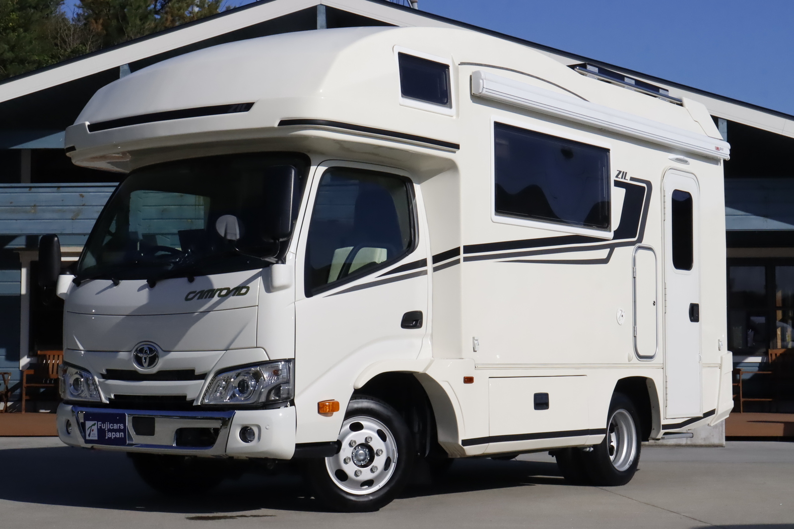 キャンピングカーキャブコン
