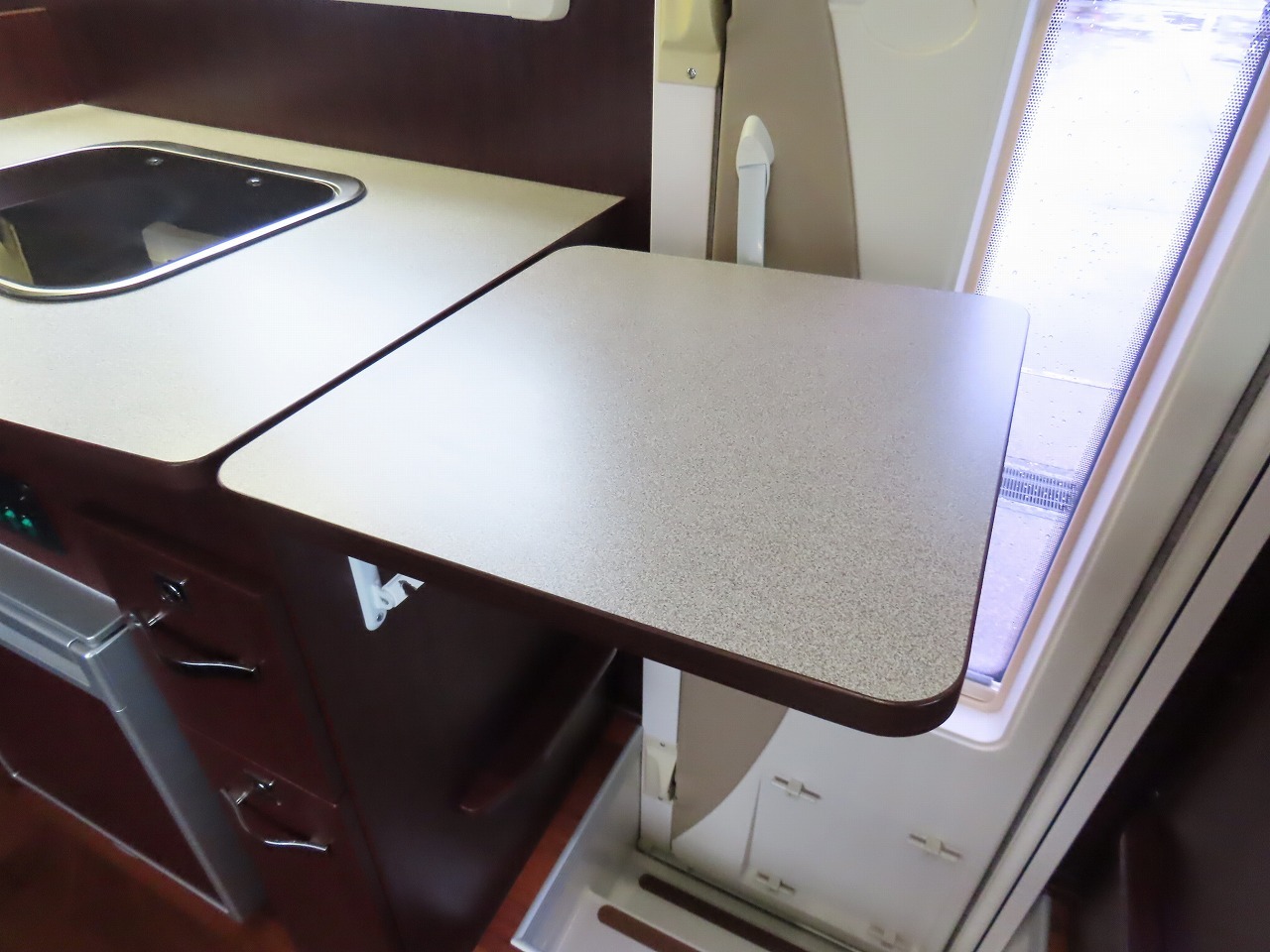 キャンピングカーキャブコン