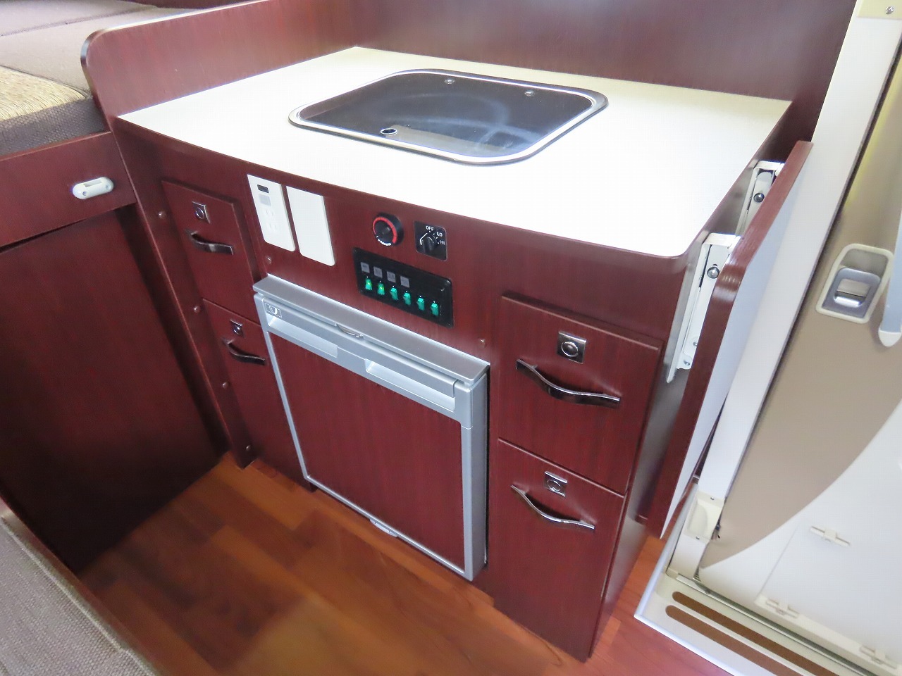 キャンピングカーキャブコン