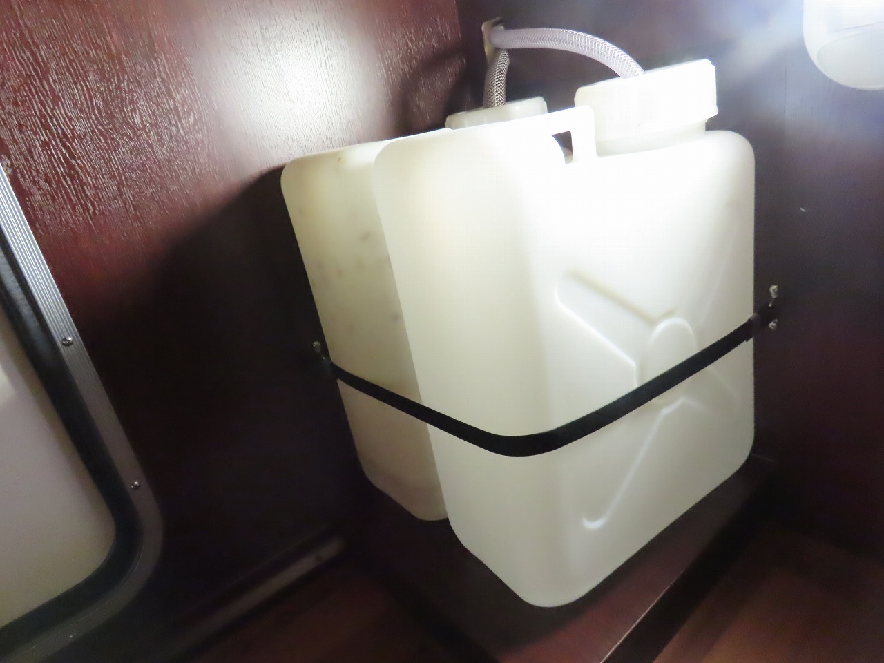 キャンピングカーキャブコン