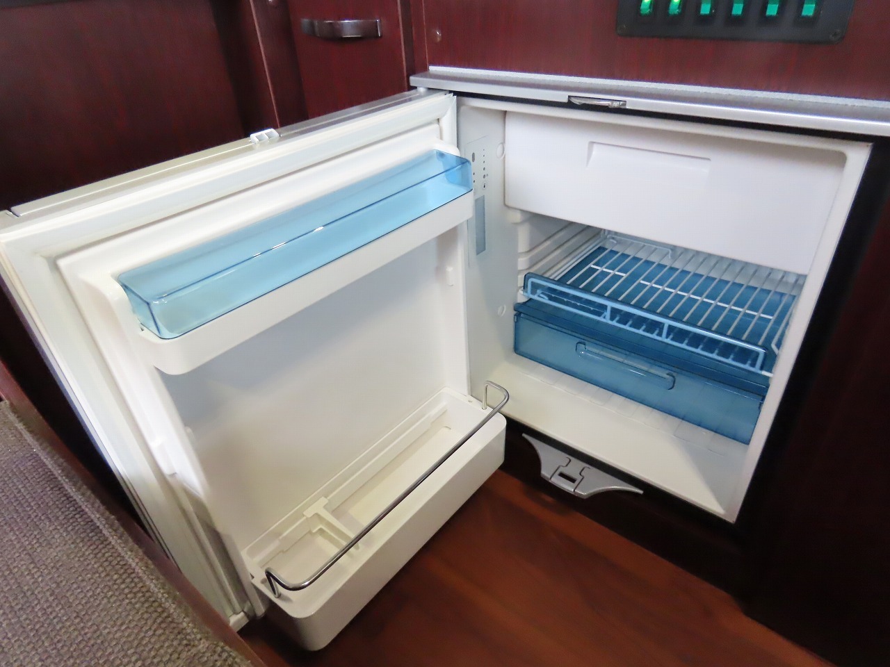 キャンピングカーキャブコン