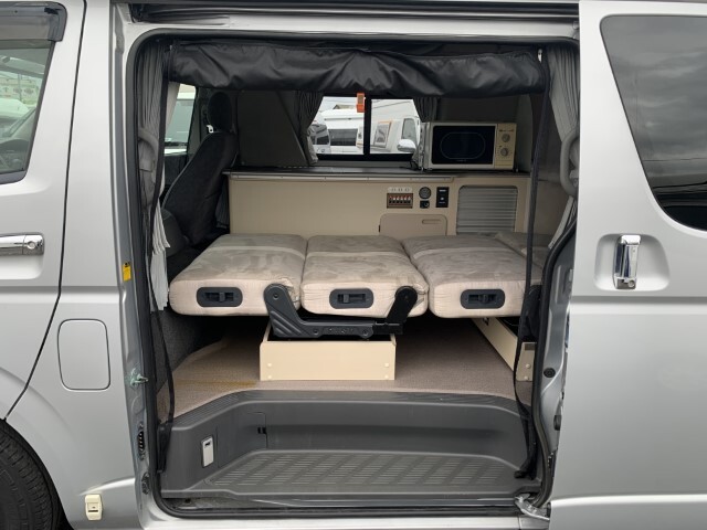 キャンピングカーバンコン