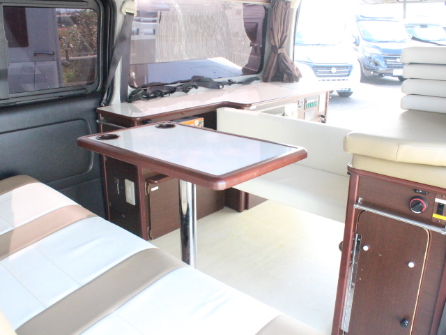 キャンピングカーバンコン