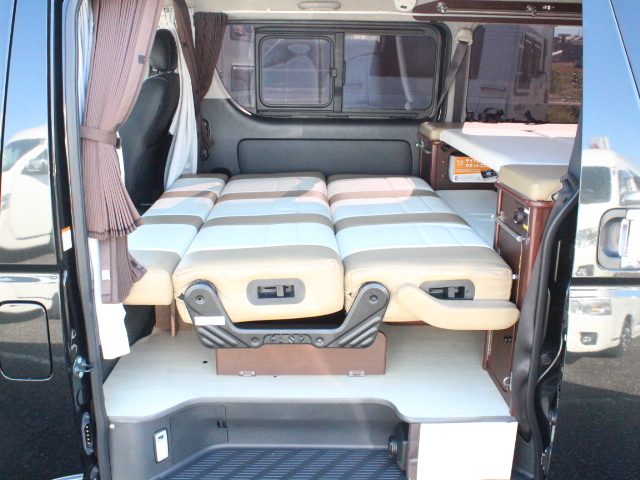 キャンピングカーバンコン