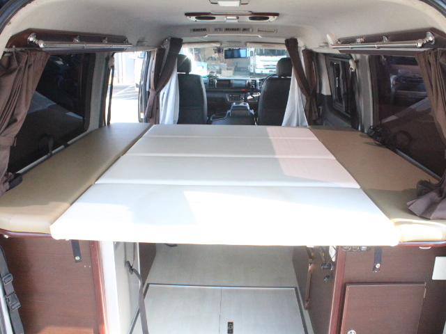 キャンピングカーバンコン